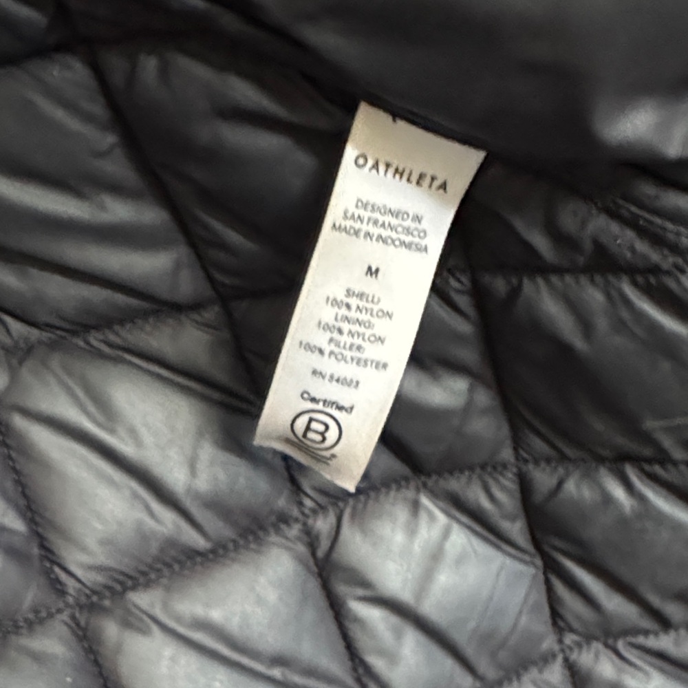ATHLETA Whisper Featherless Quilted Puffer Parker Size M - Picture 4 of 7